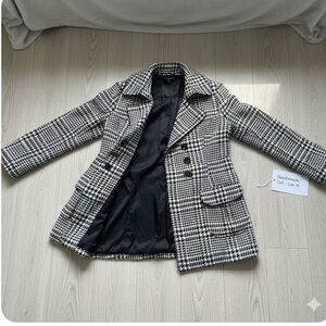 Bwear Classic Black and White Pea Coat, silk cover, non smoking home